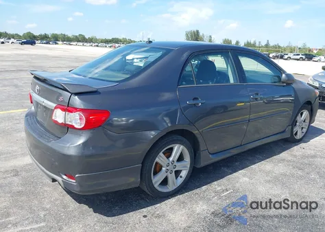 2013 Toyota Corolla S z USA, uszkodzony, nr VIN 2T1BU4EE6DC051104